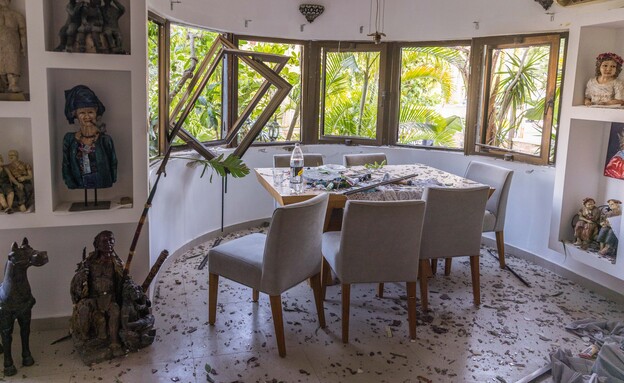 נזקי הנפילה בראשון לציון (צילום: יוסי אלוני, פלאש 90)